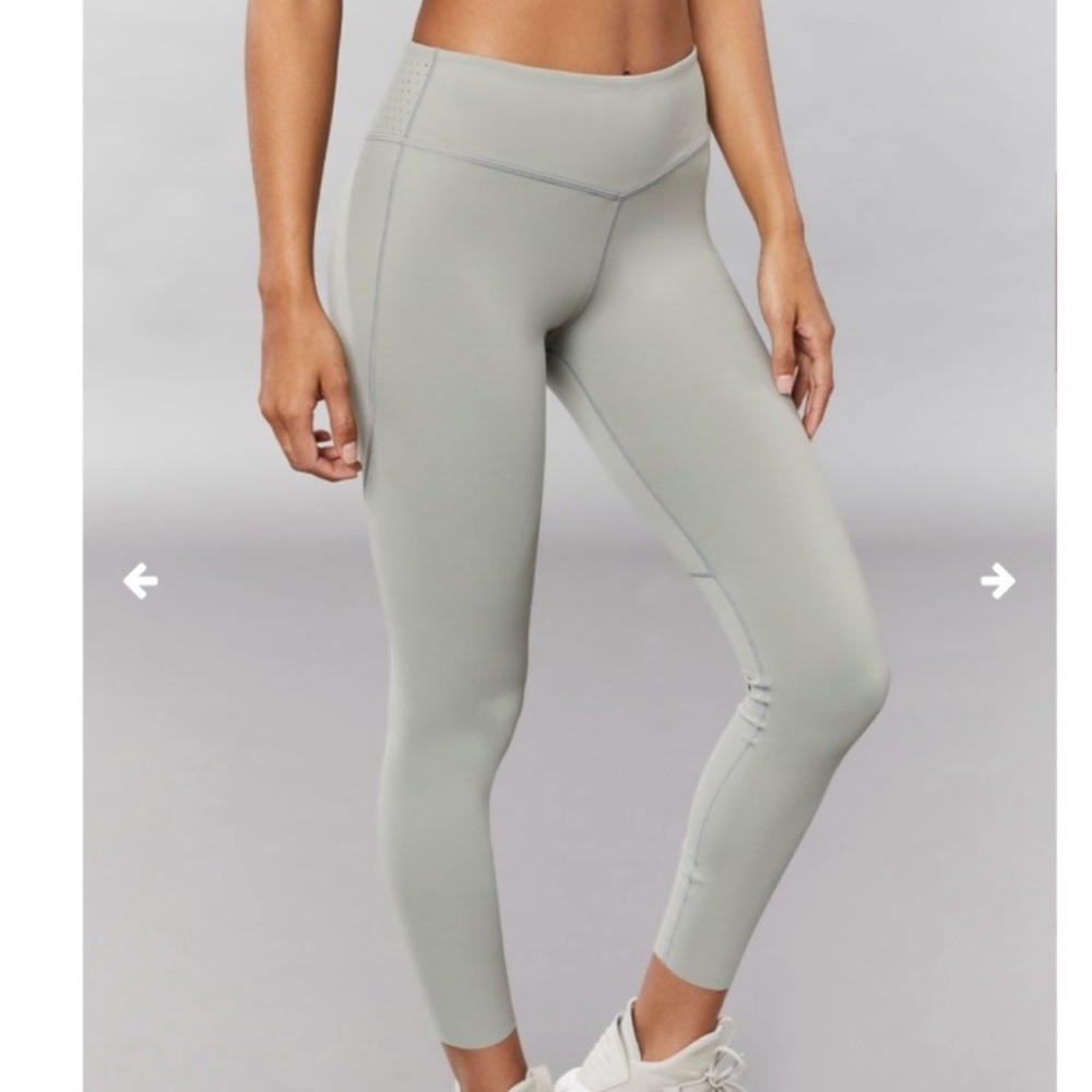 Varley High-Rise Leggings in Sage Green - XS